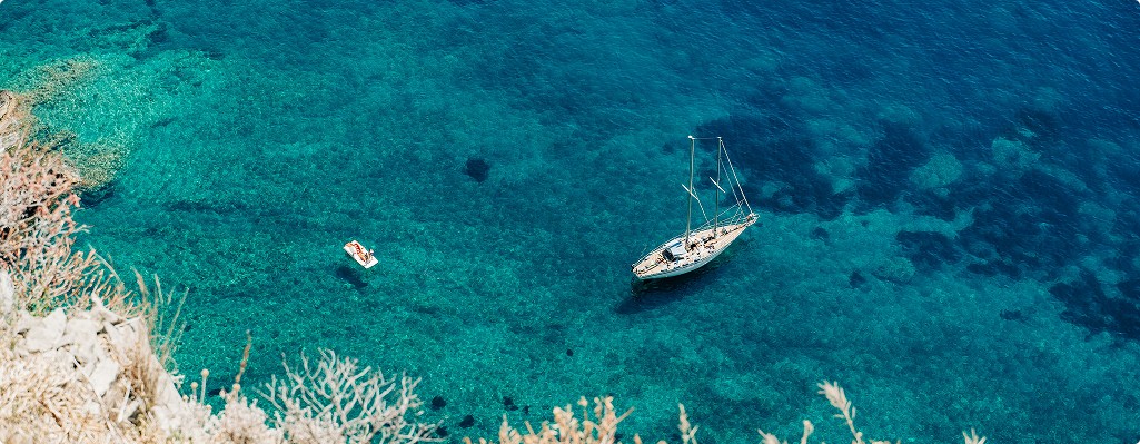 Discover the sea experience on a boat or yacht in Tulum