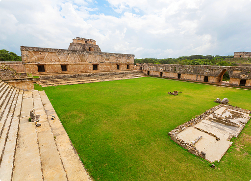 Explora zonas arqueológicas mayas con Beach Please Tulum
